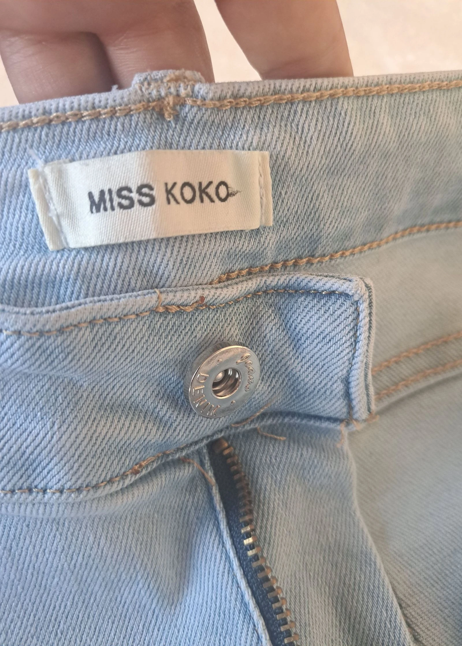 Premium Wide-Leg Jeans • High Waist • Size 40 • Trendy Fit – photo 4